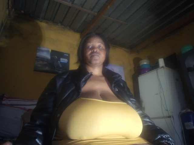 Melonboobs1