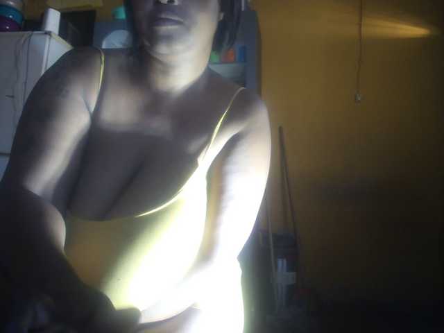 Melonboobs1 live cam on BongaCams