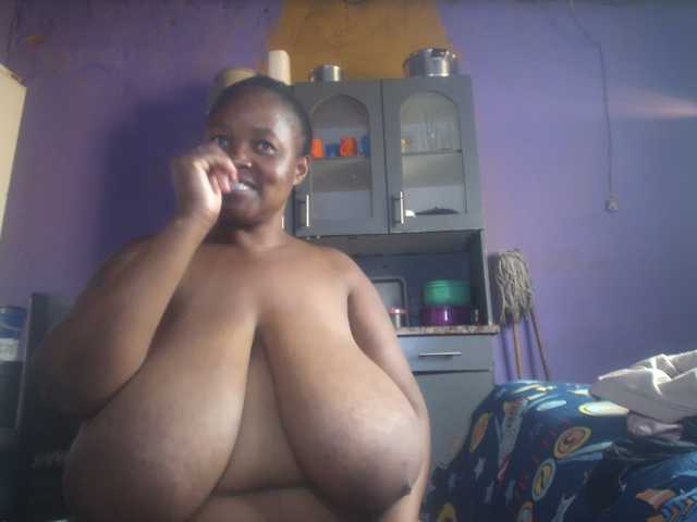 Melonboobs1
