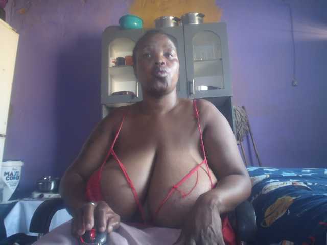 Melonboobs1 live cam preview