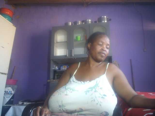 Melonboobs1 live cam preview