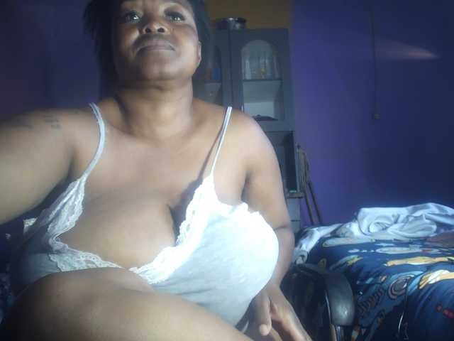 Melonboobs1