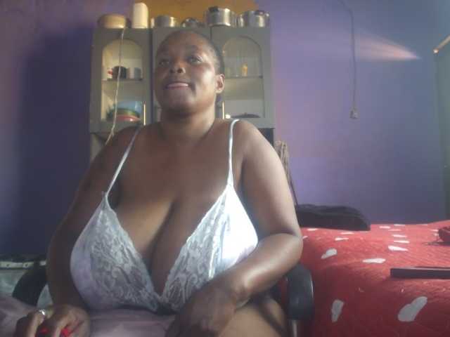 Melonboobs1 live cam on BongaCams