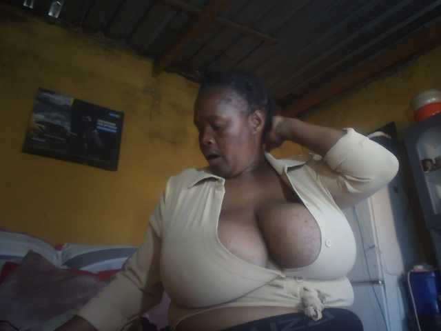 Melonboobs1
