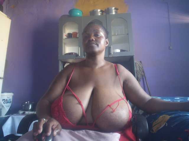 Melonboobs1 live cam on BongaCams