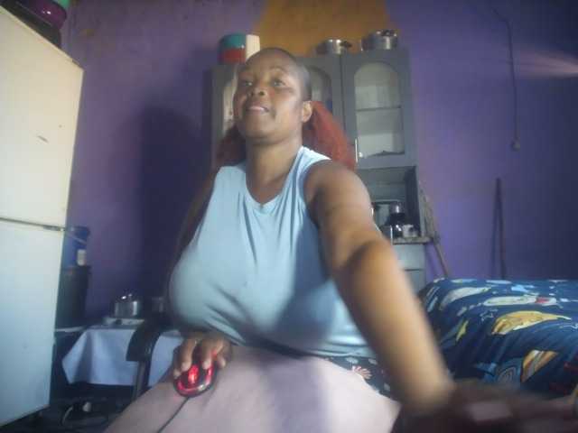Melonboobs1 live cam on BongaCams