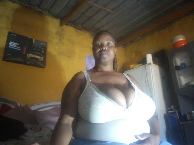 Melonboobs1 live cam on BongaCams