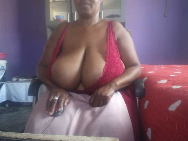 Melonboobs1
