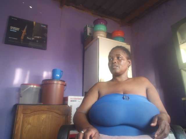 Melonboobs1