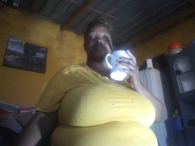 Melonboobs1 live cam on BongaCams