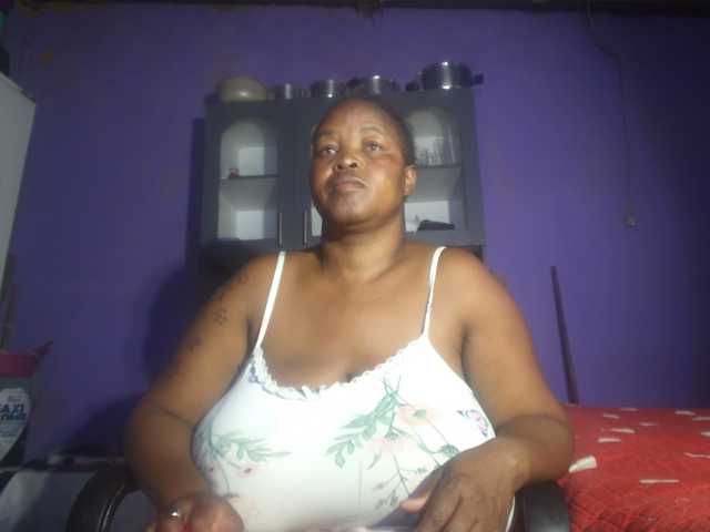 Melonboobs1 live cam
