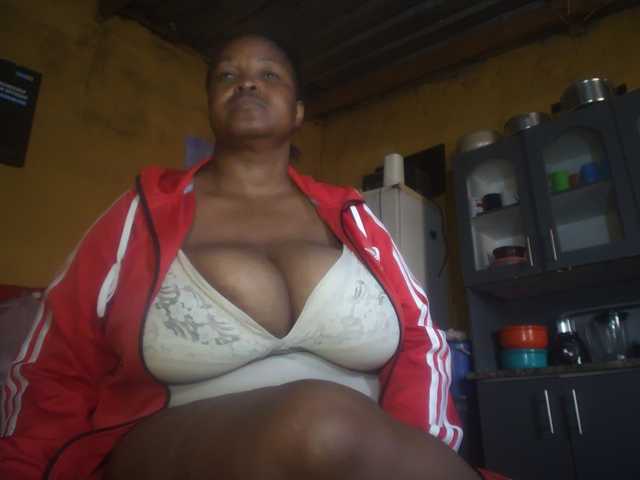 Webcam performer Melonboobs1 online show Melonboobs1