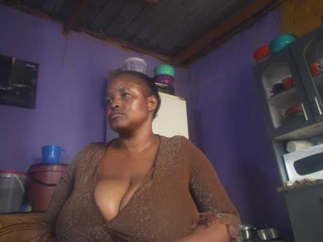 Melonboobs1 live cam on BongaCams