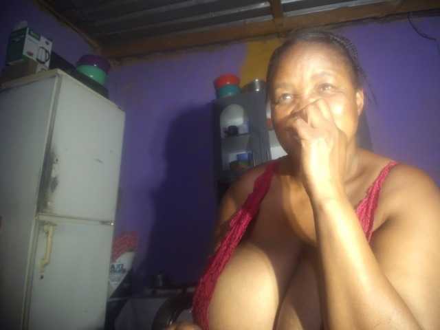 Melonboobs1 live cam on BongaCams
