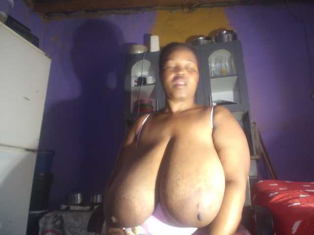Melonboobs1