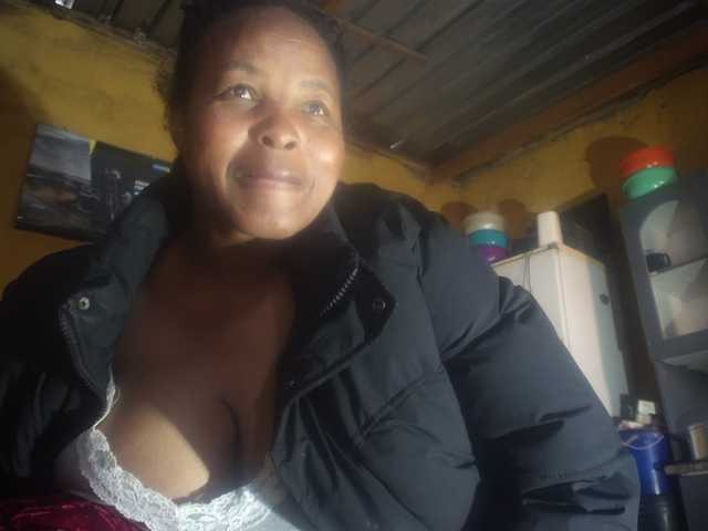 Melonboobs1 live cam on BongaCams