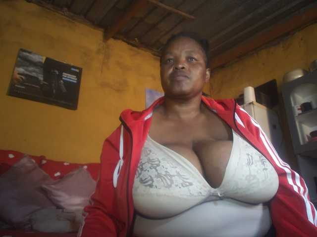 Melonboobs1 live cam on BongaCams