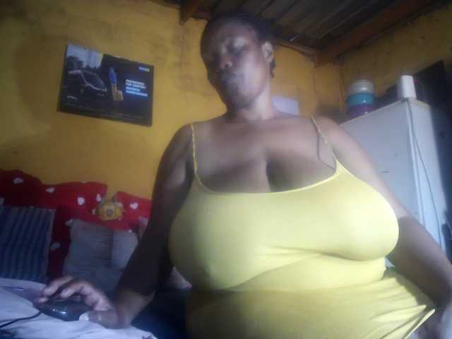 Melonboobs1's BongaCams show and profile