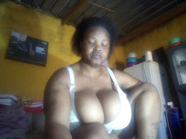 Melonboobs1