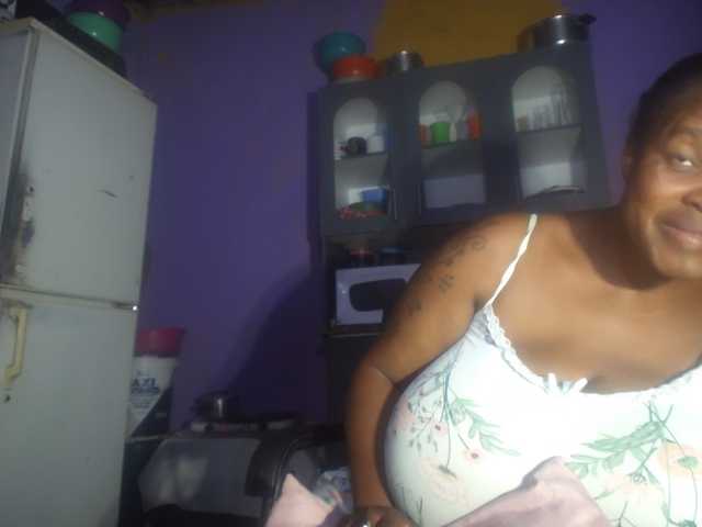Melonboobs1 live cam preview