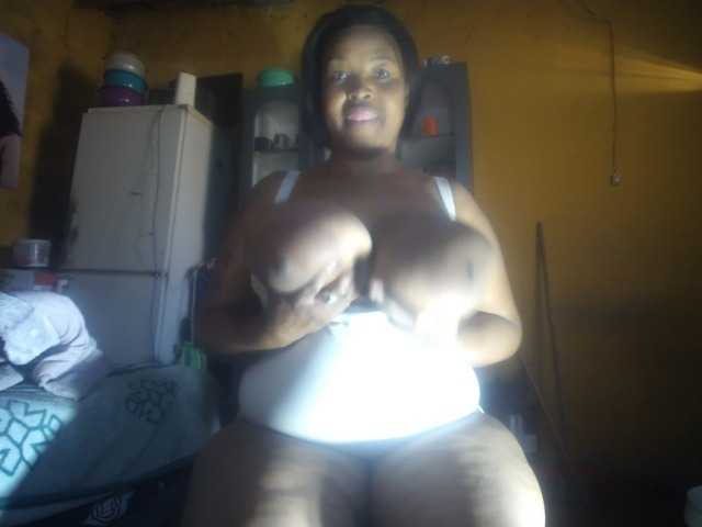 Melonboobs1 live cam on BongaCams