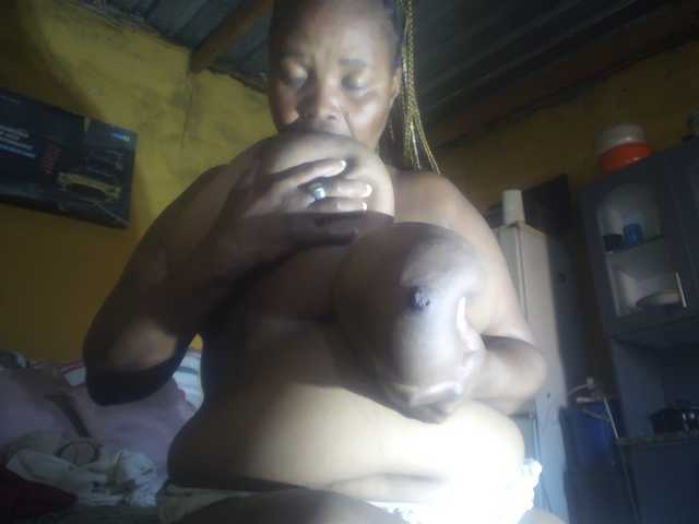Melonboobs1 live cam on BongaCams