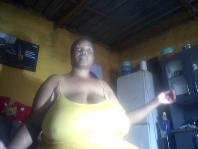 Melonboobs1's BongaCams show and profile