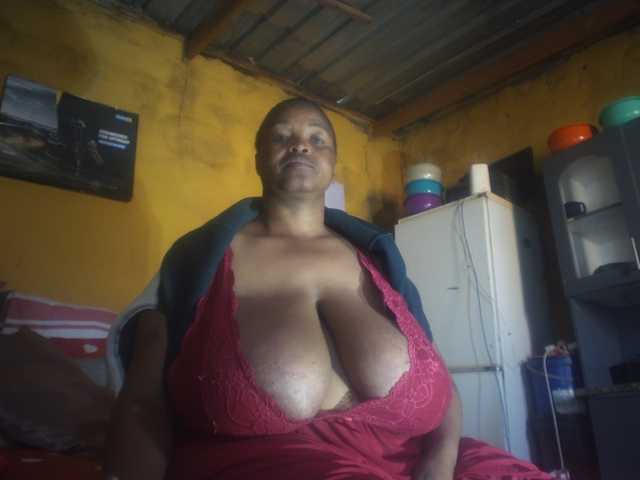 Melonboobs1 live cam on BongaCams