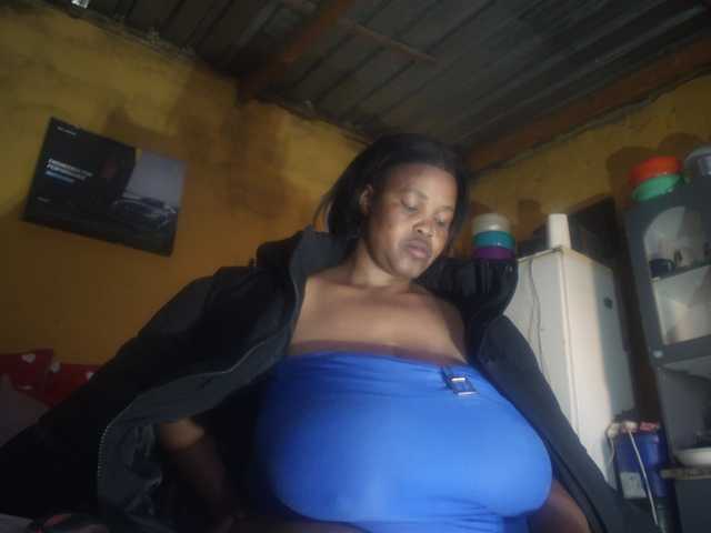 Melonboobs1 live cam on BongaCams