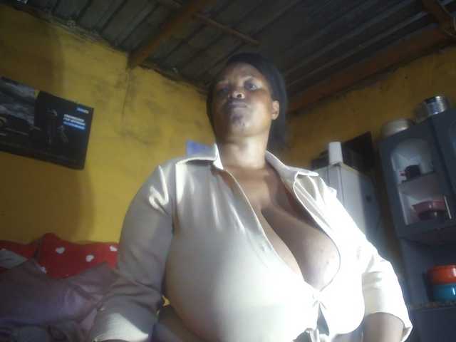Melonboobs1 live cam on BongaCams