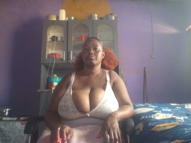 Melonboobs1