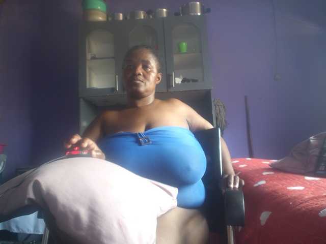Melonboobs1 live cam on BongaCams
