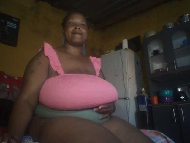 Melonboobs1 live cam on BongaCams