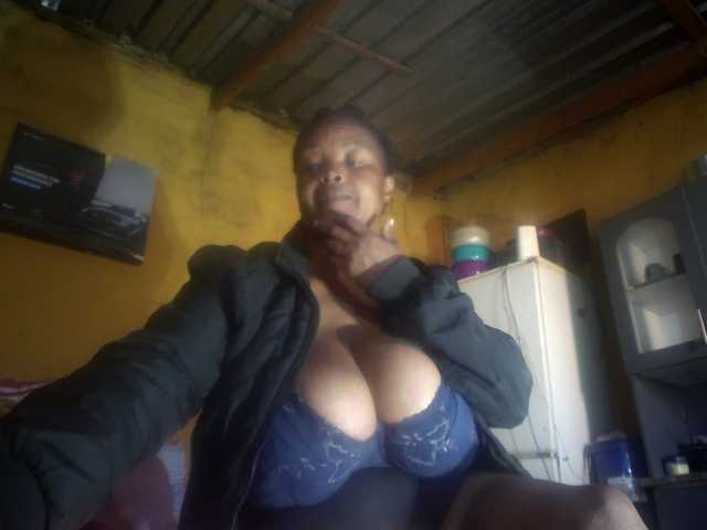 Melonboobs1