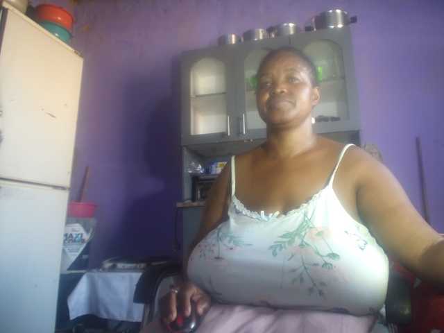 Melonboobs1