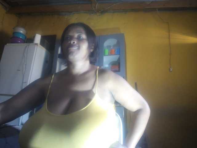 Melonboobs1 live cam on BongaCams