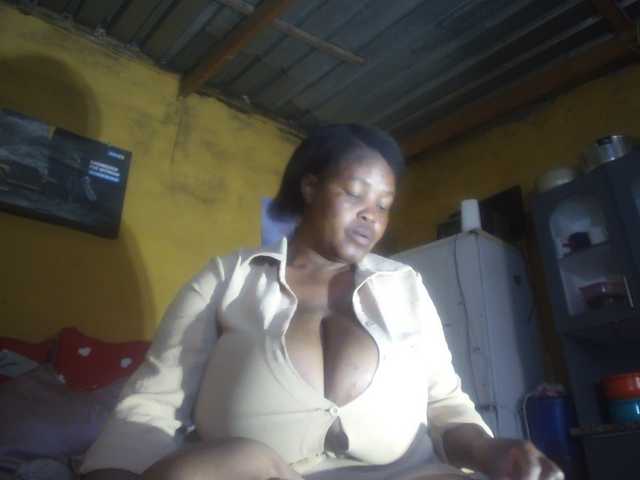 Melonboobs1 live cam on BongaCams