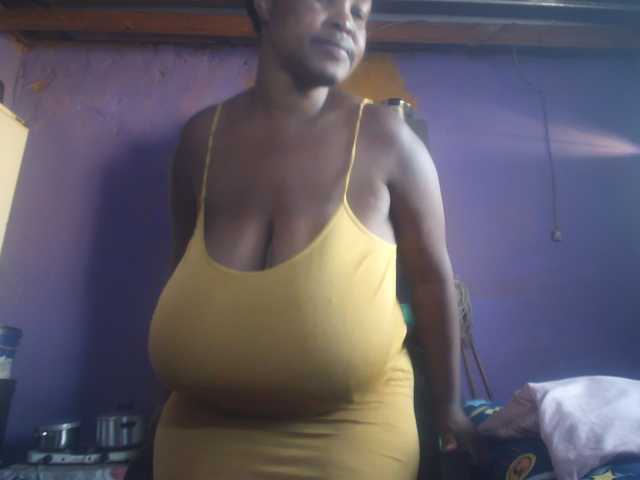 Melonboobs1