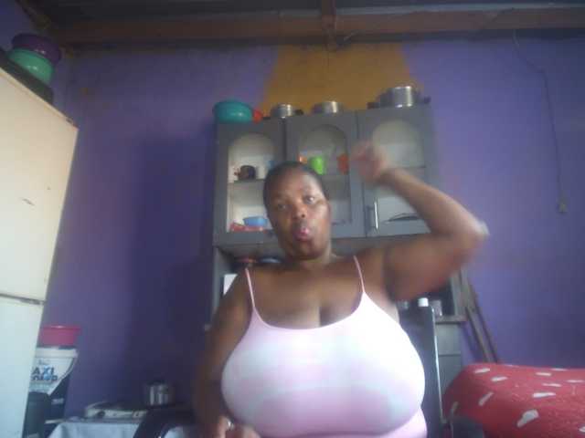 Melonboobs1