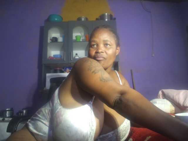Melonboobs1 live cam on BongaCams