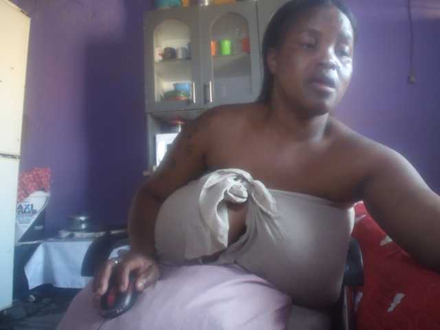 Melonboobs1 live cam on BongaCams