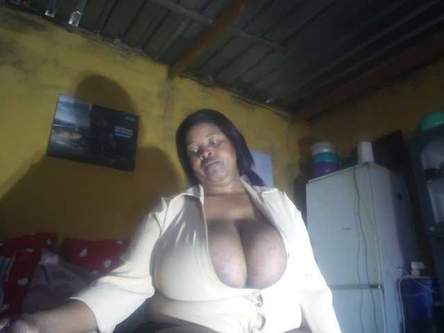 Melonboobs1 live cam on BongaCams