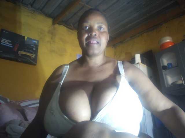 Melonboobs1