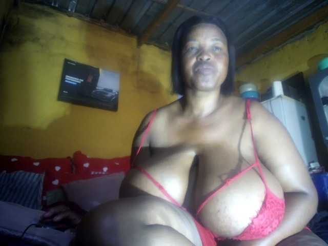 Melonboobs1