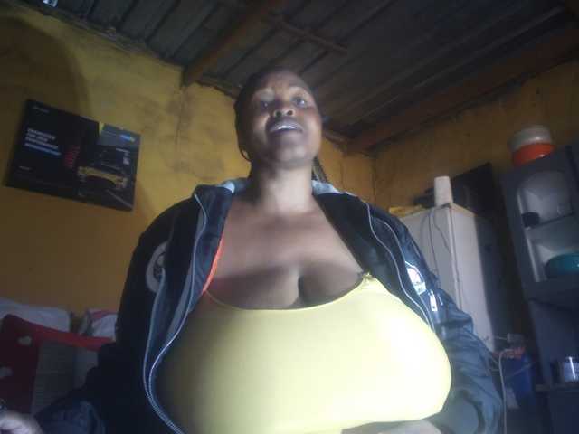 Melonboobs1