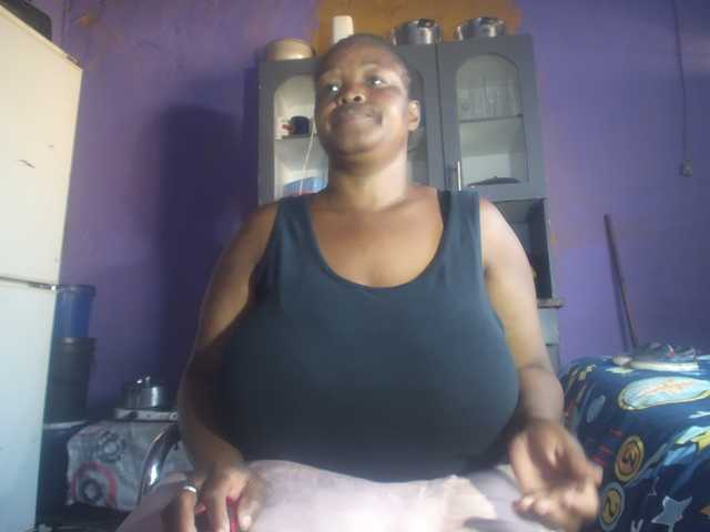 Melonboobs1