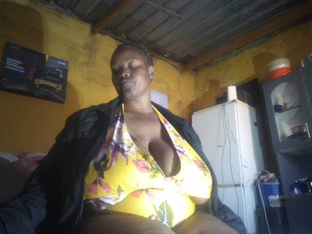 Melonboobs1 Live Cam on BongaCams
