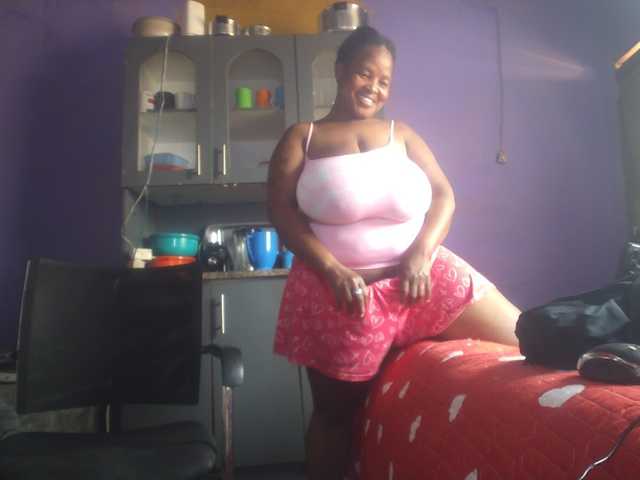 Melonboobs1 live cam on BongaCams