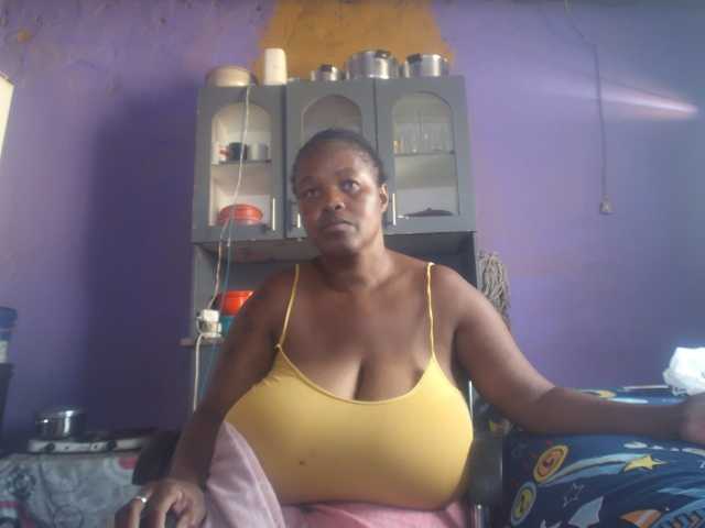 Melonboobs1