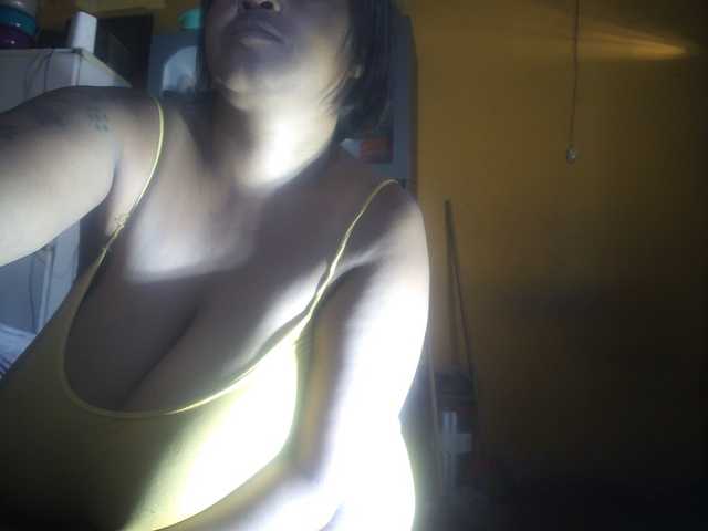 Melonboobs1 live cam on BongaCams
